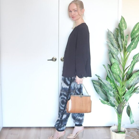 J. Crew 100% Viscose Black Long Wide Sleeve Blouse / Shirt / Top XL - Picture 4 of 11